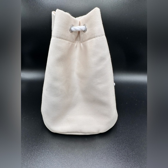 DIOR!! Cream and Twill Drawstring Pouch for Makeup or storage Bag - Picture 4 of 11